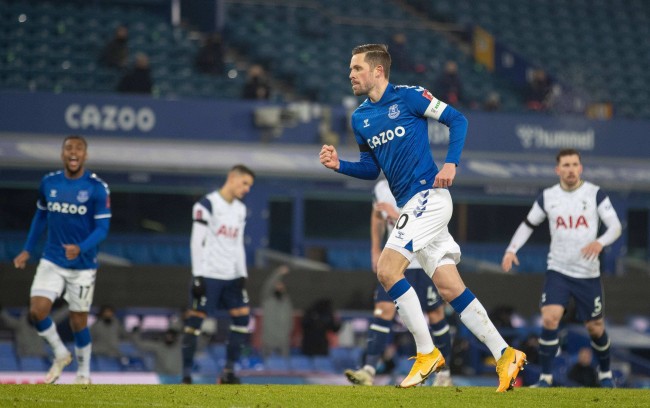 在萨里的调 在萨里的调