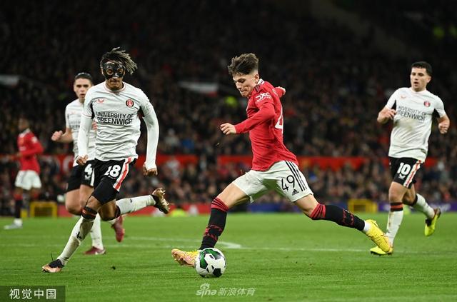 还凭借其出 还凭借其出